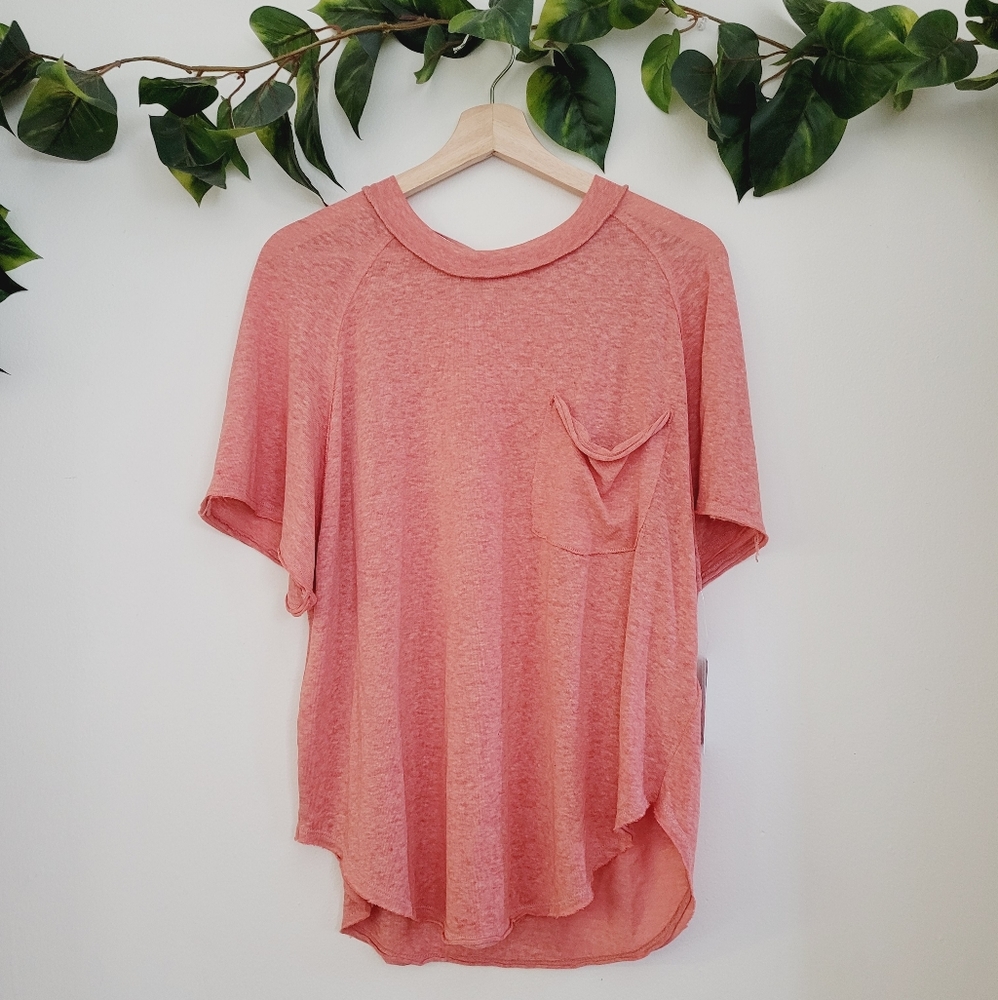 Laid-back and perfectly relaxed, this scoop-neck T
